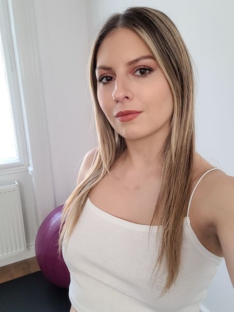 Super Cute Gym Member Loves It Up Her Ass: Gallery #34