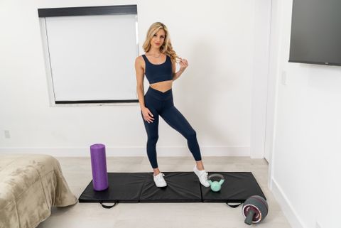 Cheerleader Kait Initial Fitness Casting: Gallery #2